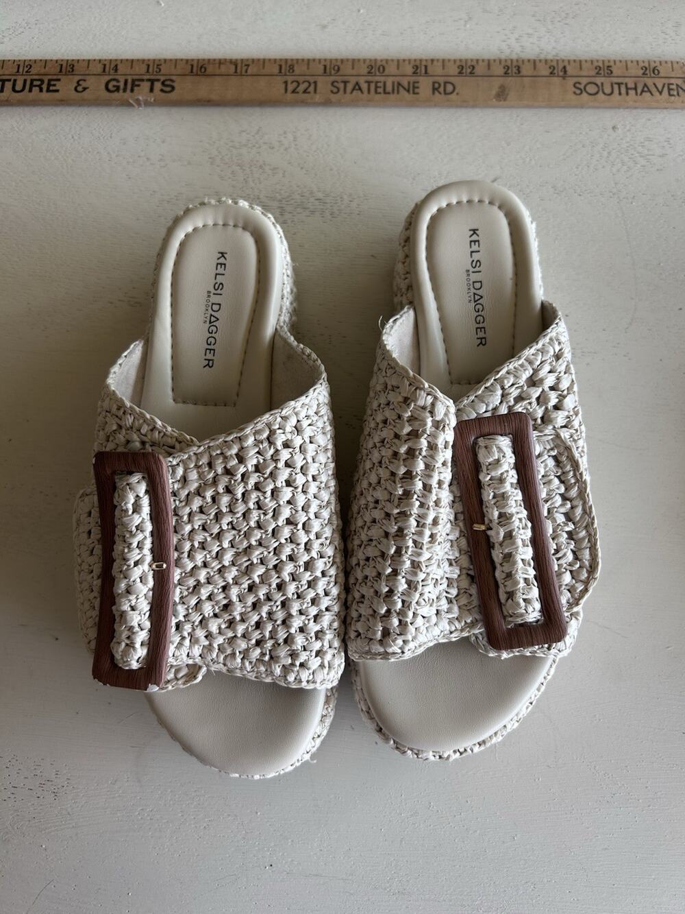 kelsi dagger Platform sandals Size 8